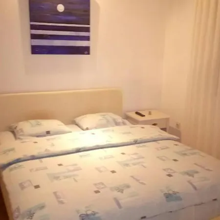 Fefe With Sea View Apartament