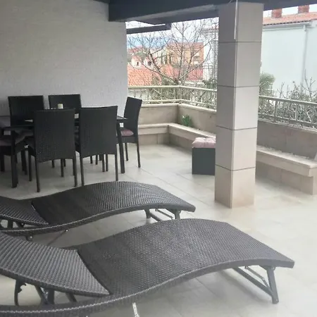 Fefe With Sea View Apartament